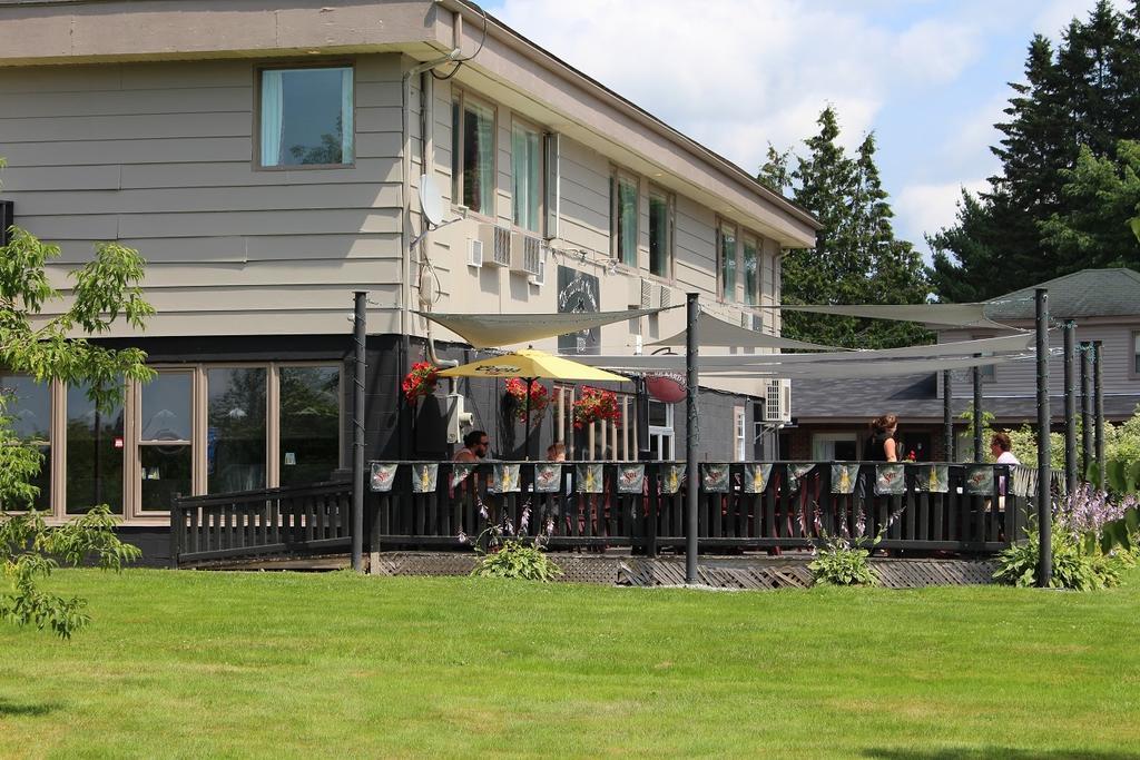 The Fort Nashwaak Motel Fredericton Exterior photo